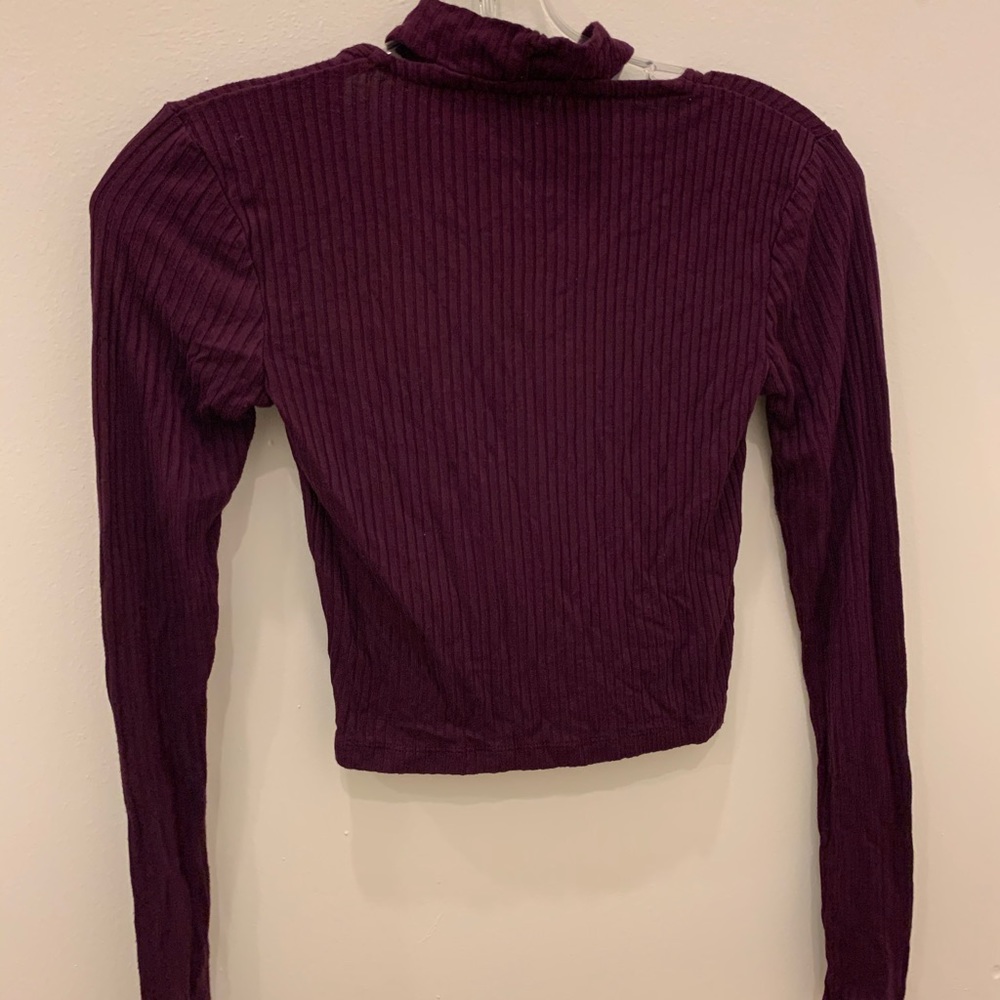 Burgundy Crop Top - Picture 3 of 3